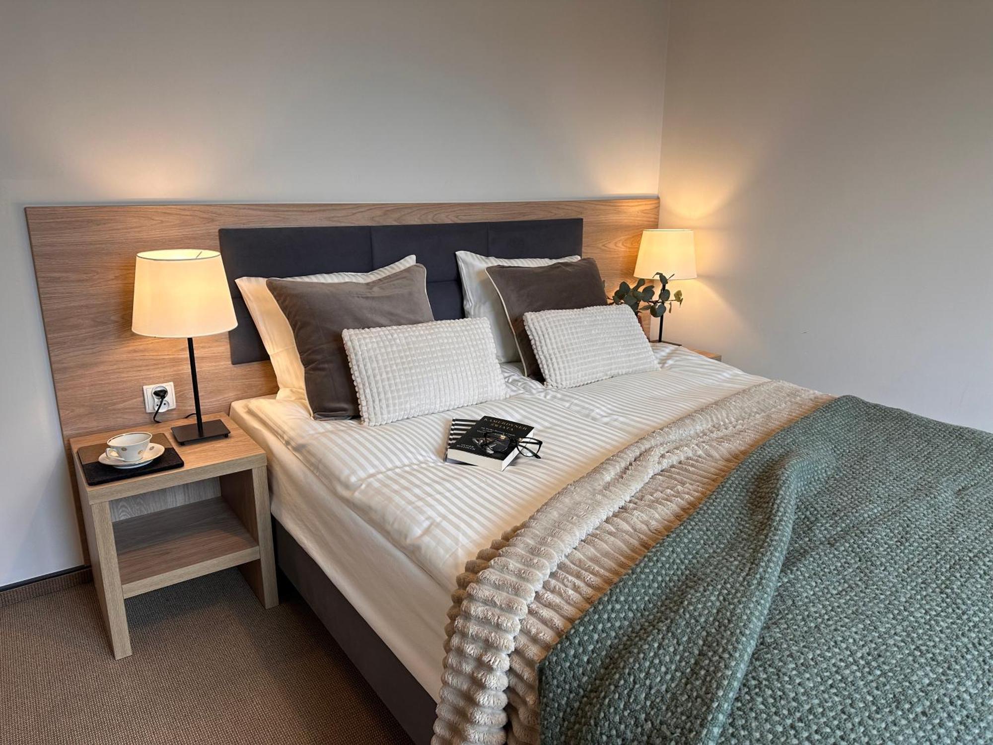 Deluxe King Suite