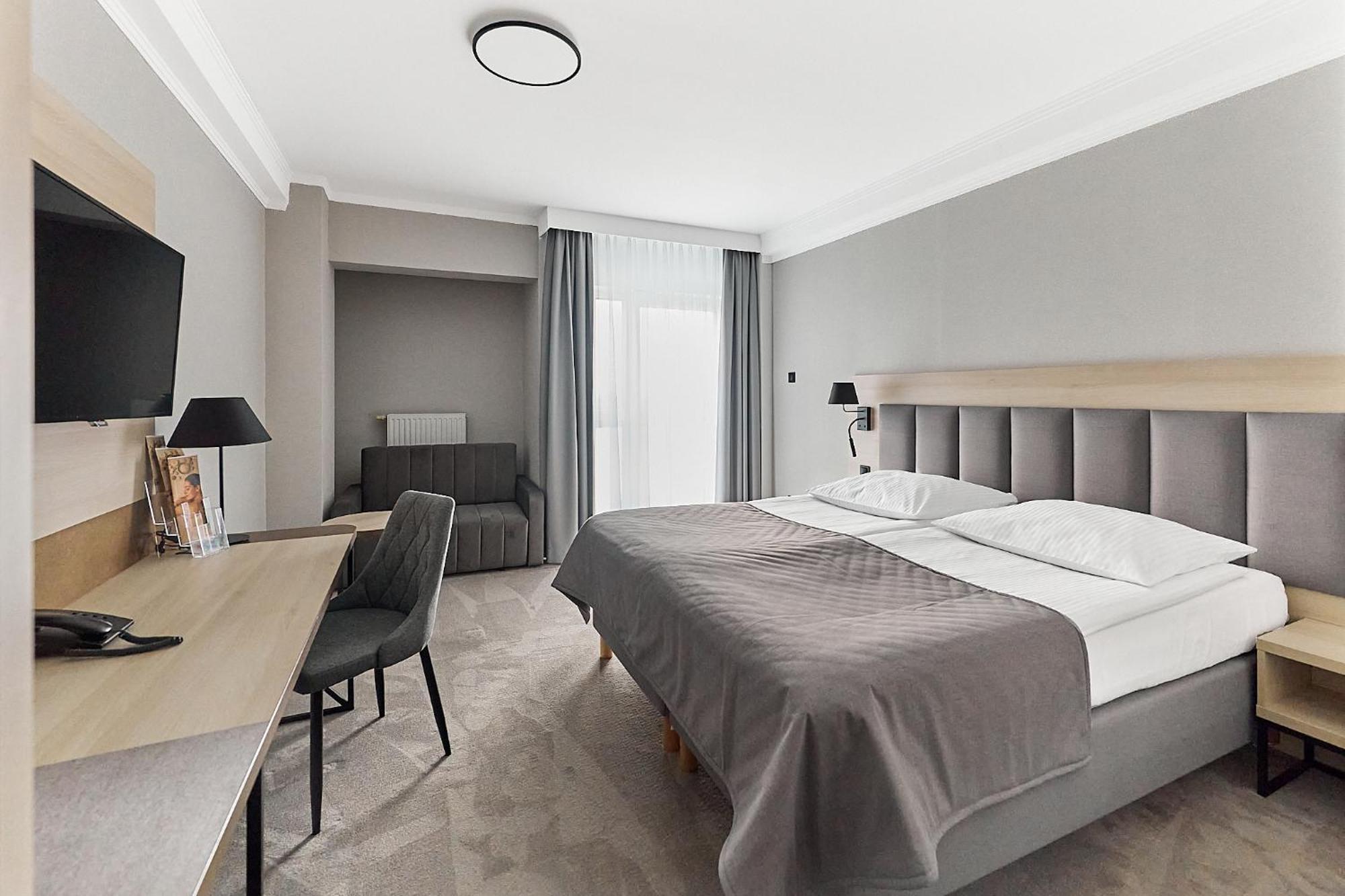 Double or Twin Room Extra Bed Sea View