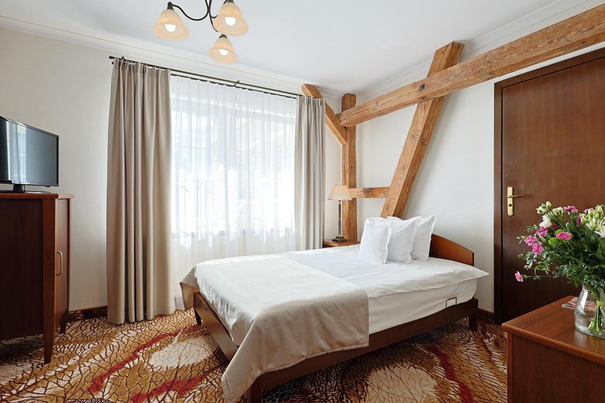Single Room,1769513641:JPEG