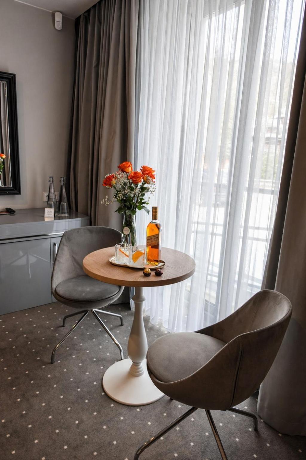 Queen Room