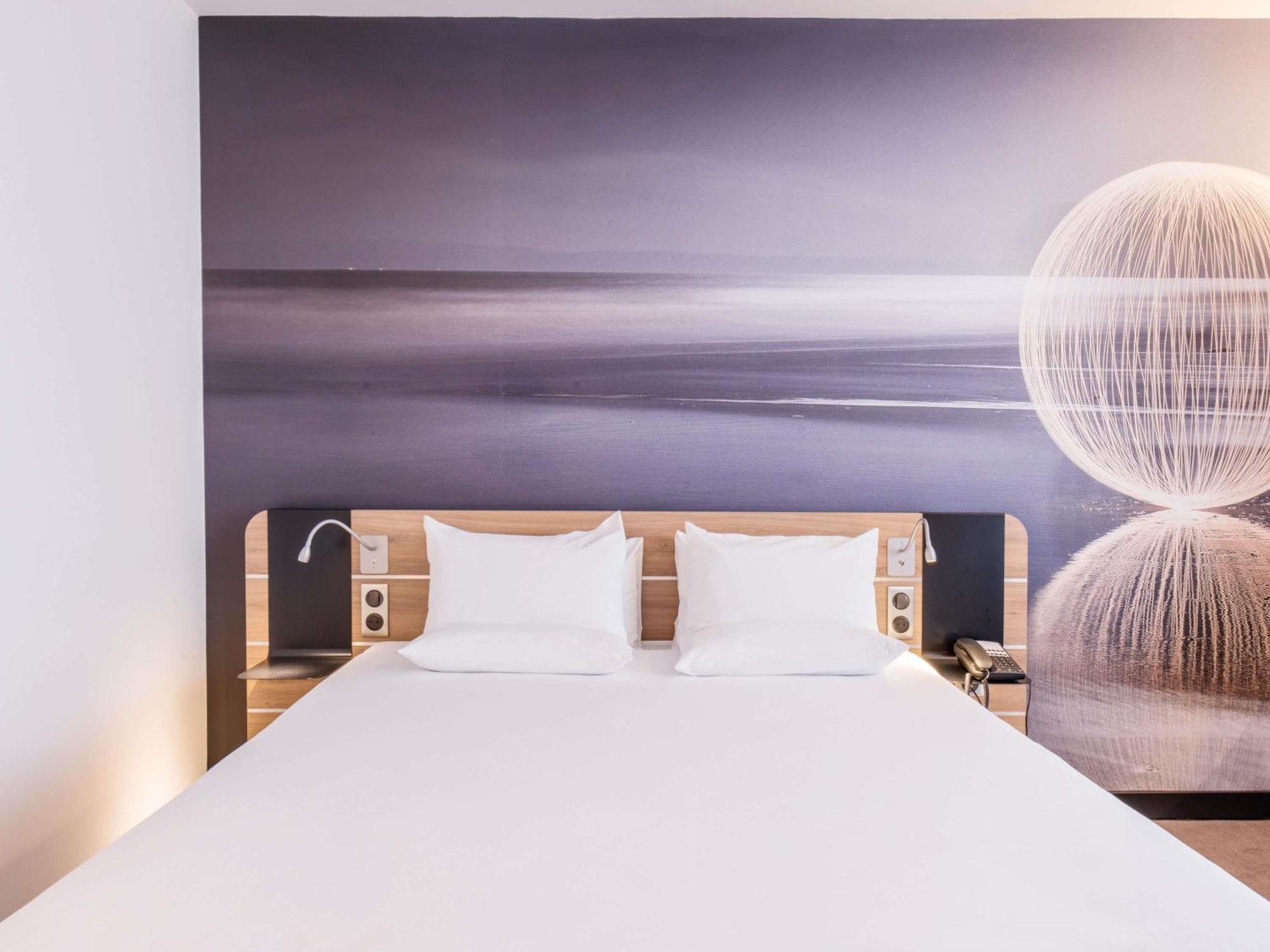 Superior Room Queen Bed