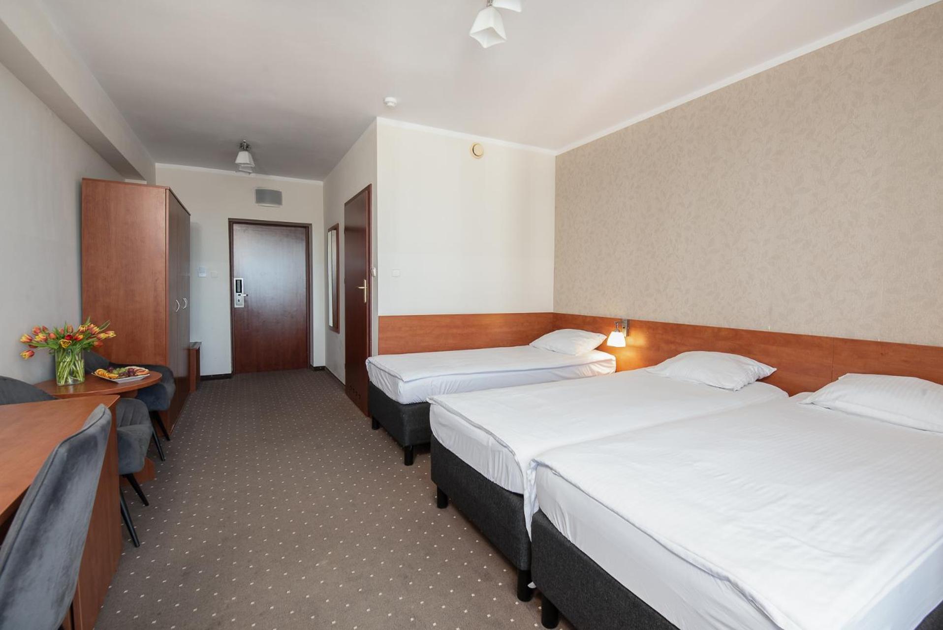 Triple Room,1774454969:JPEG