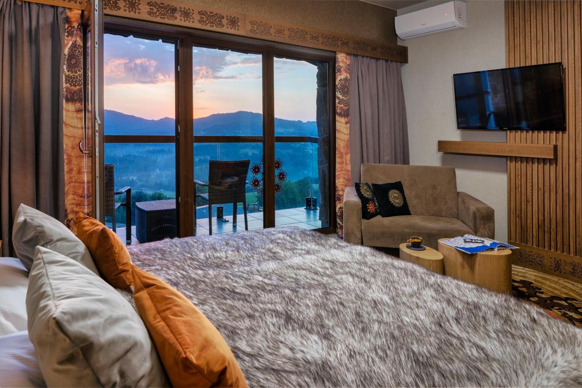 Double or Twin Room Balcony