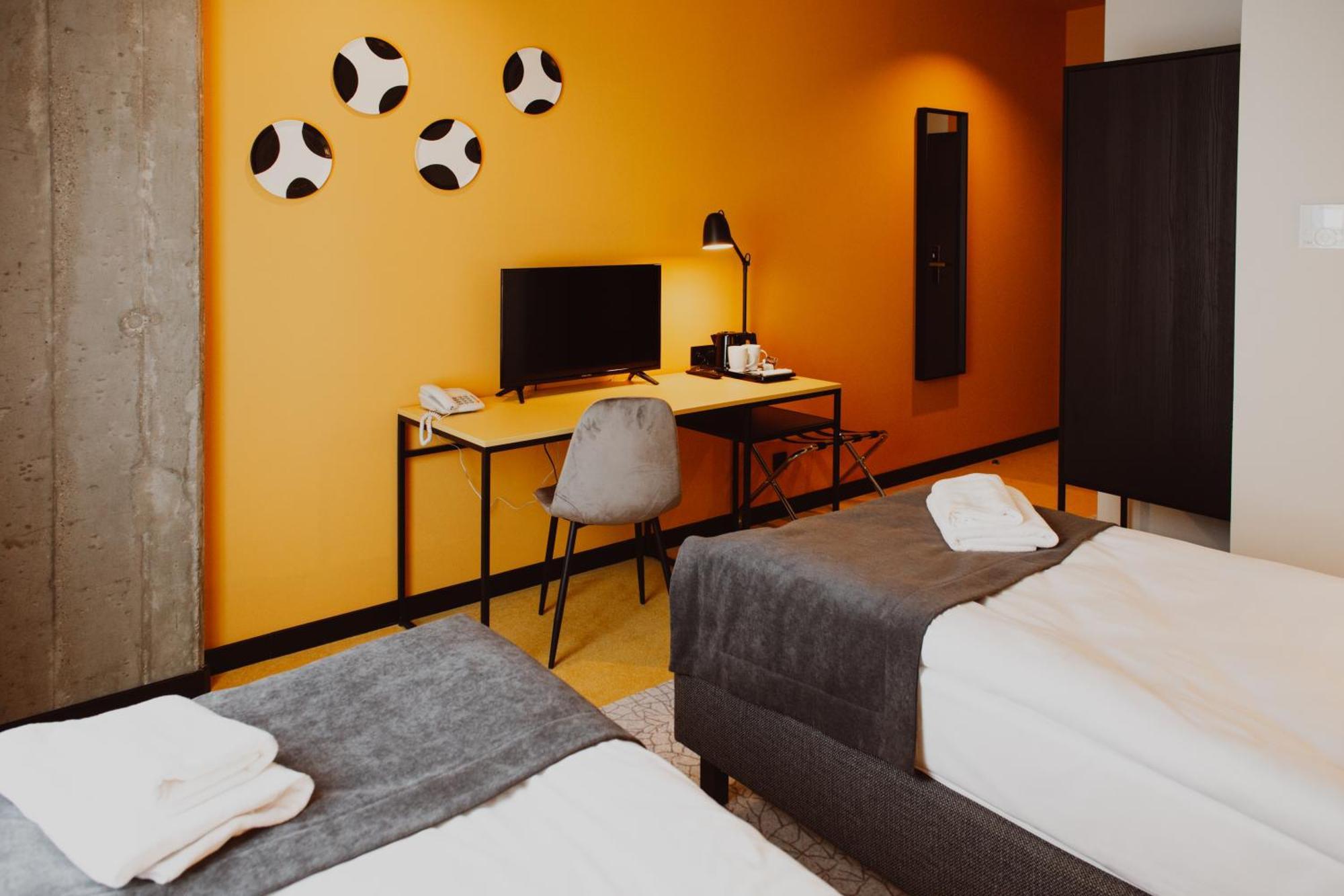 Standard Twin Room