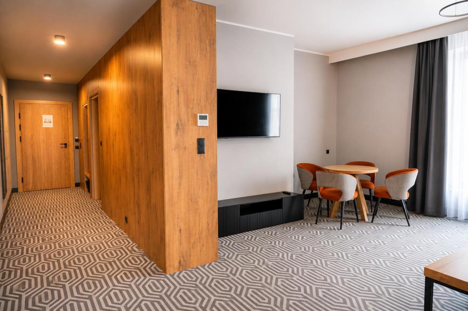 Deluxe Apartment