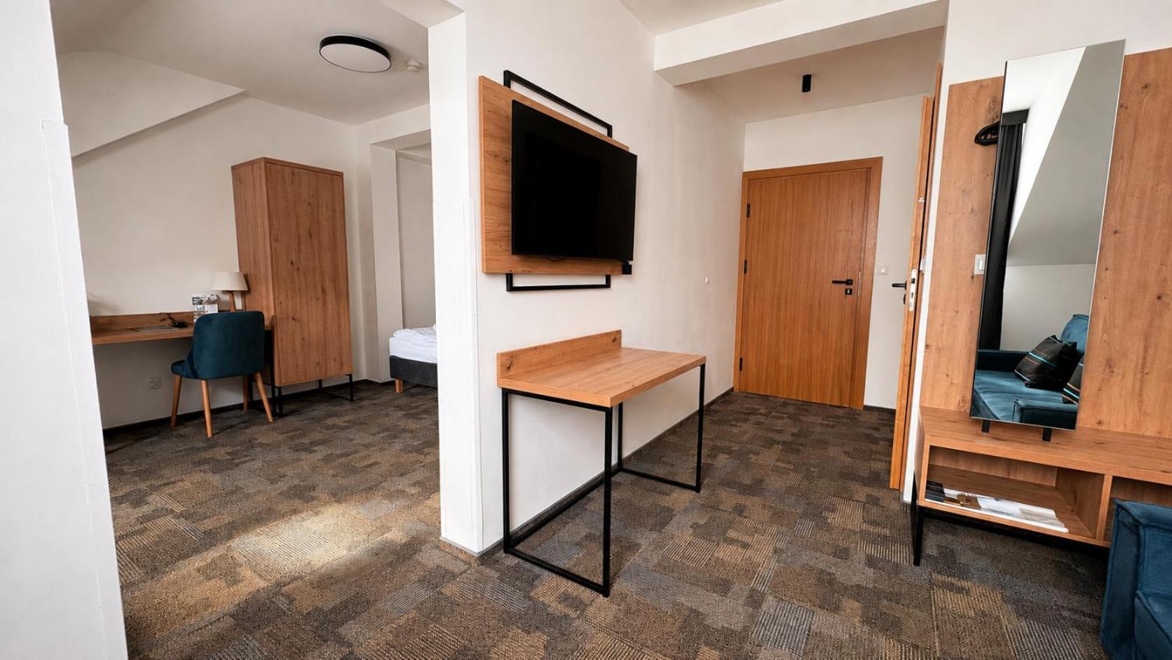 Standard Twin Room Sofa