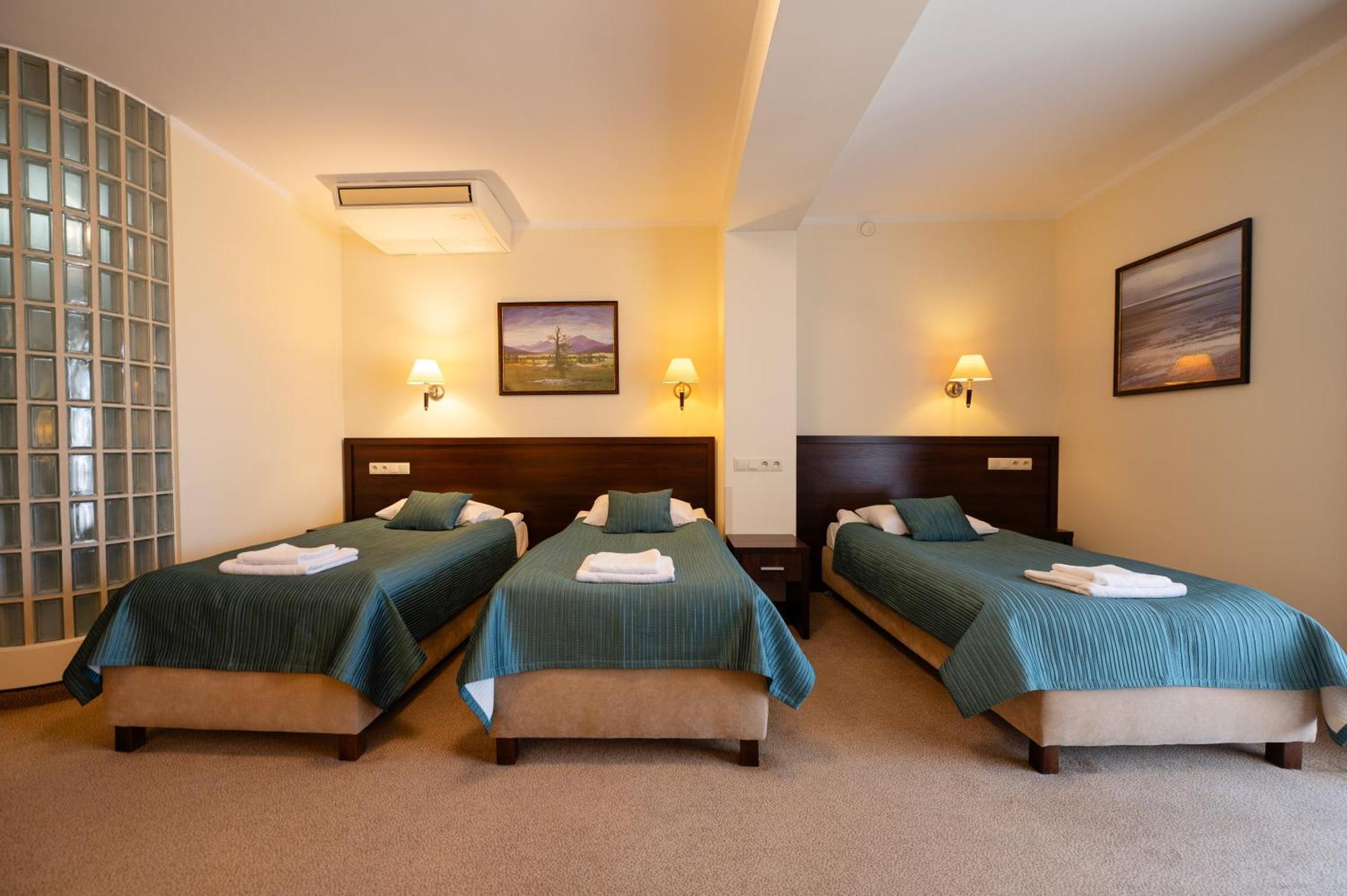 Triple Room