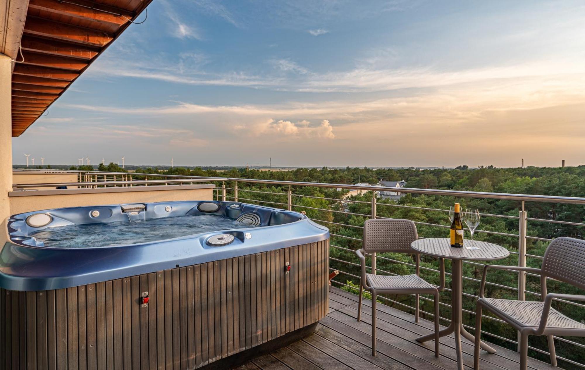 Two-room apartment jacuzzi on the terrace
