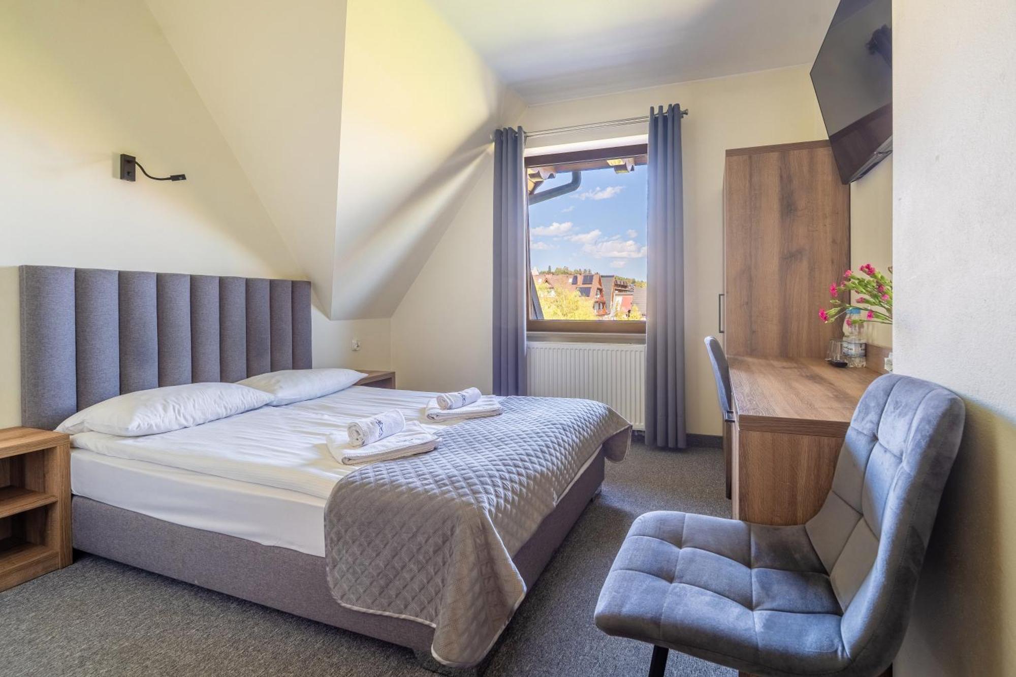 Double Room Private Bathroom