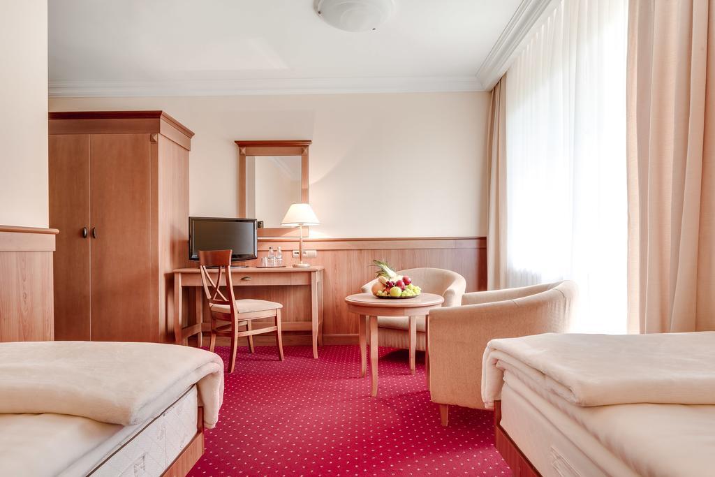 Small Twin Room
