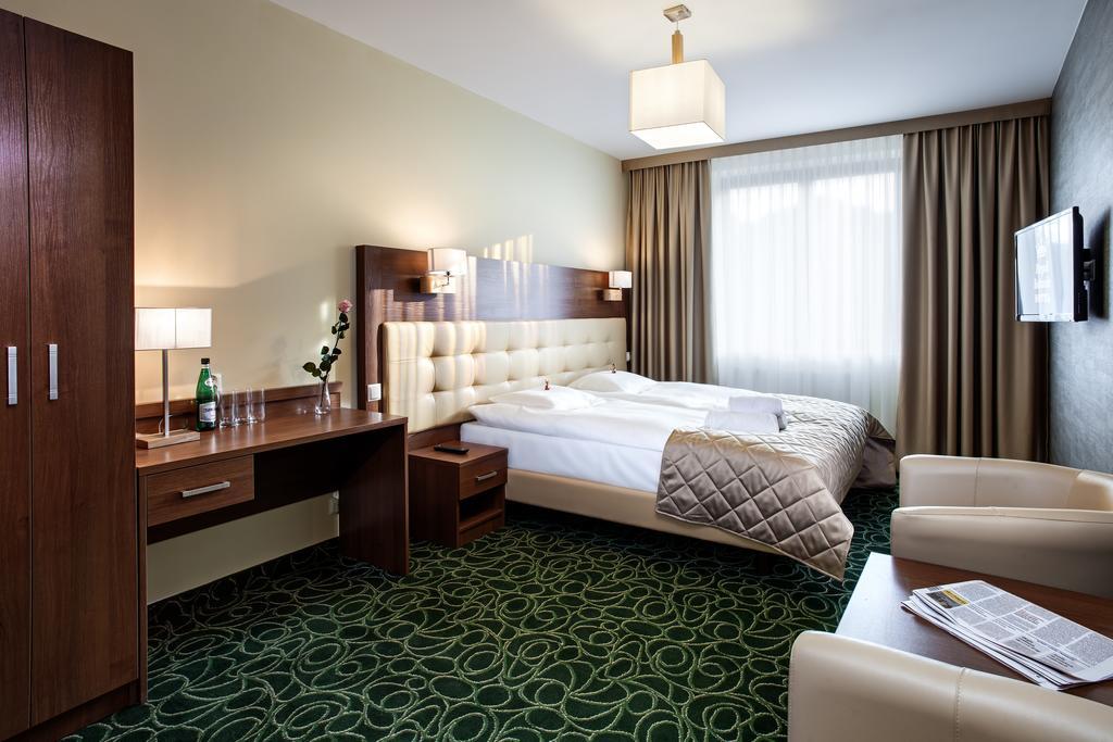 Standard King Room