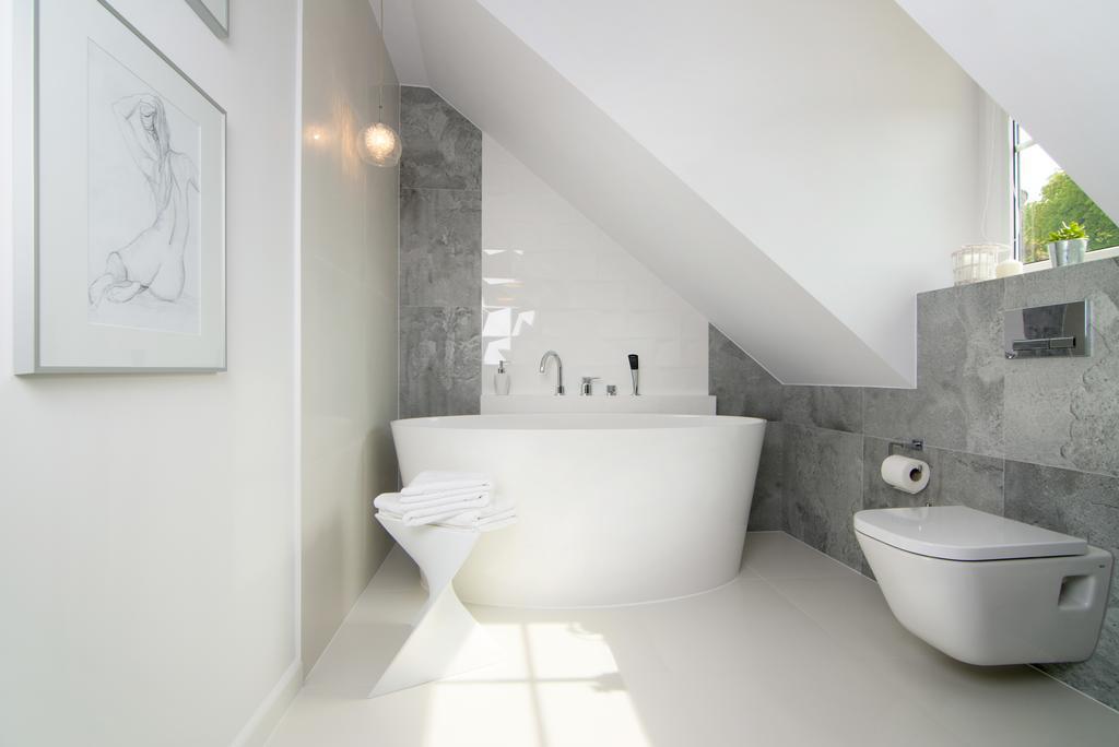 Deluxe Double Room Bath