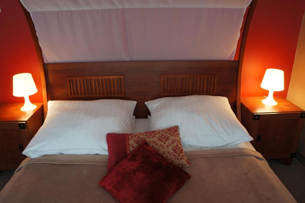 Double Room Private Bathroom