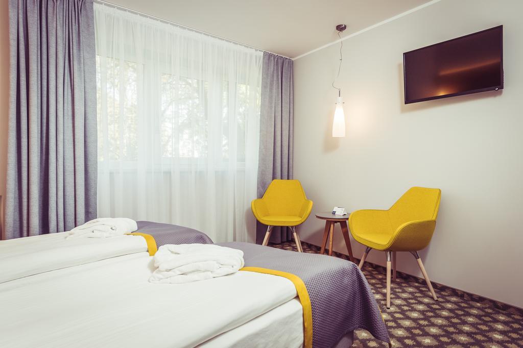 Double or Twin Room,1219558987:JPEG