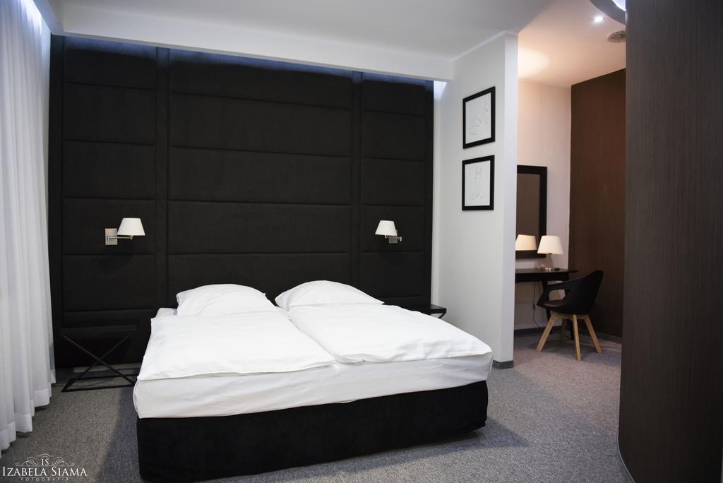 One-Bedroom Deluxe Apartment