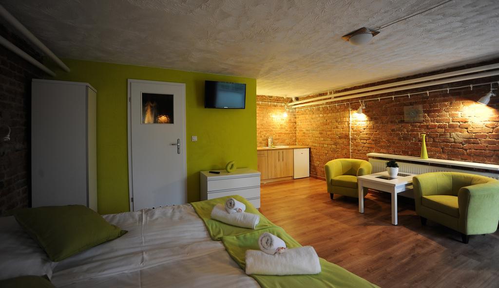 Double Room Private Bathroom