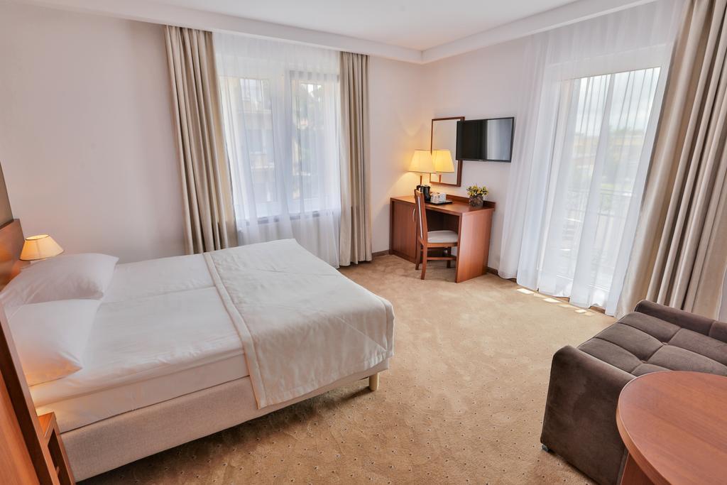 Triple Room Balcony,393120930:JPEG