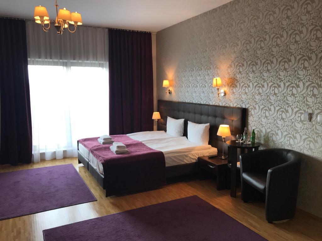 Deluxe Double Room Bath
