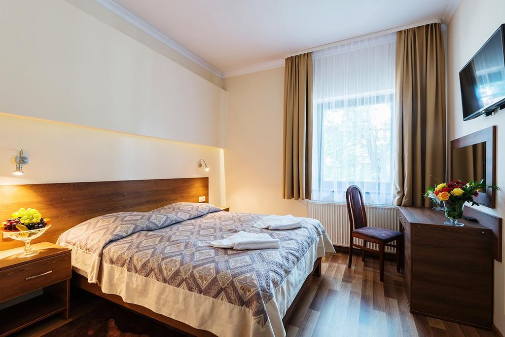 Double Room,1158859826:JPEG