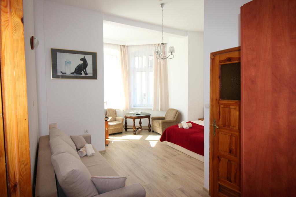 Comfort Triple Room