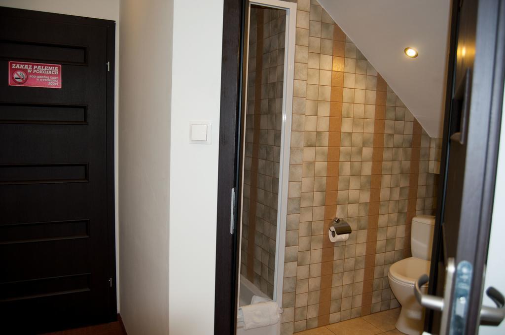 Single Room Bathroom