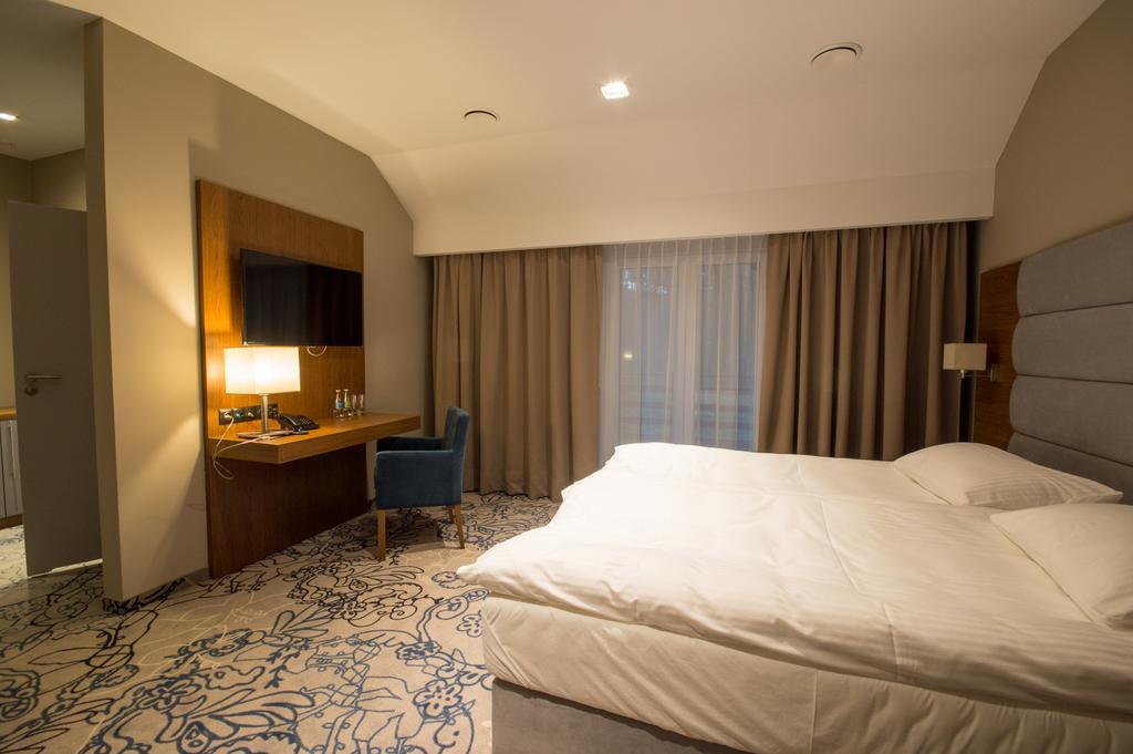 Double or Twin Room Terrace
