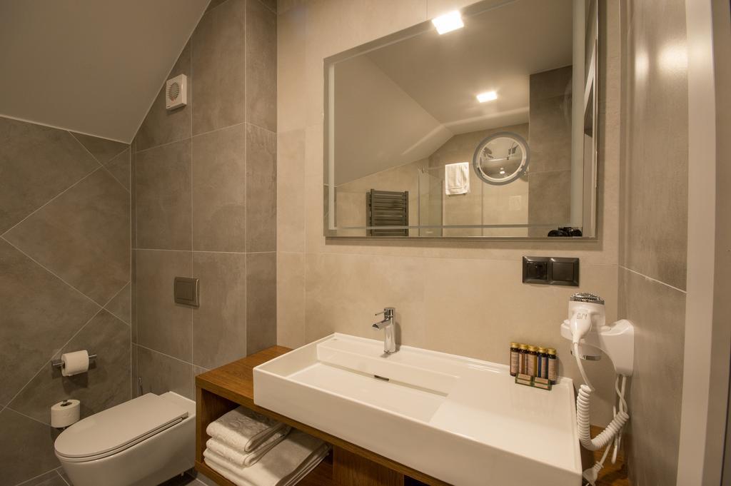 Large Double or Twin Room