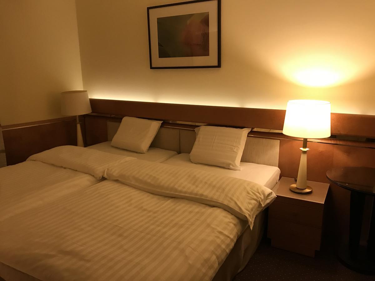One-Bedroom Bungalow