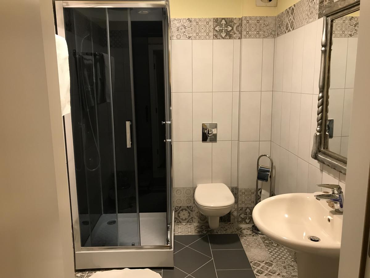 One-Bedroom Bungalow