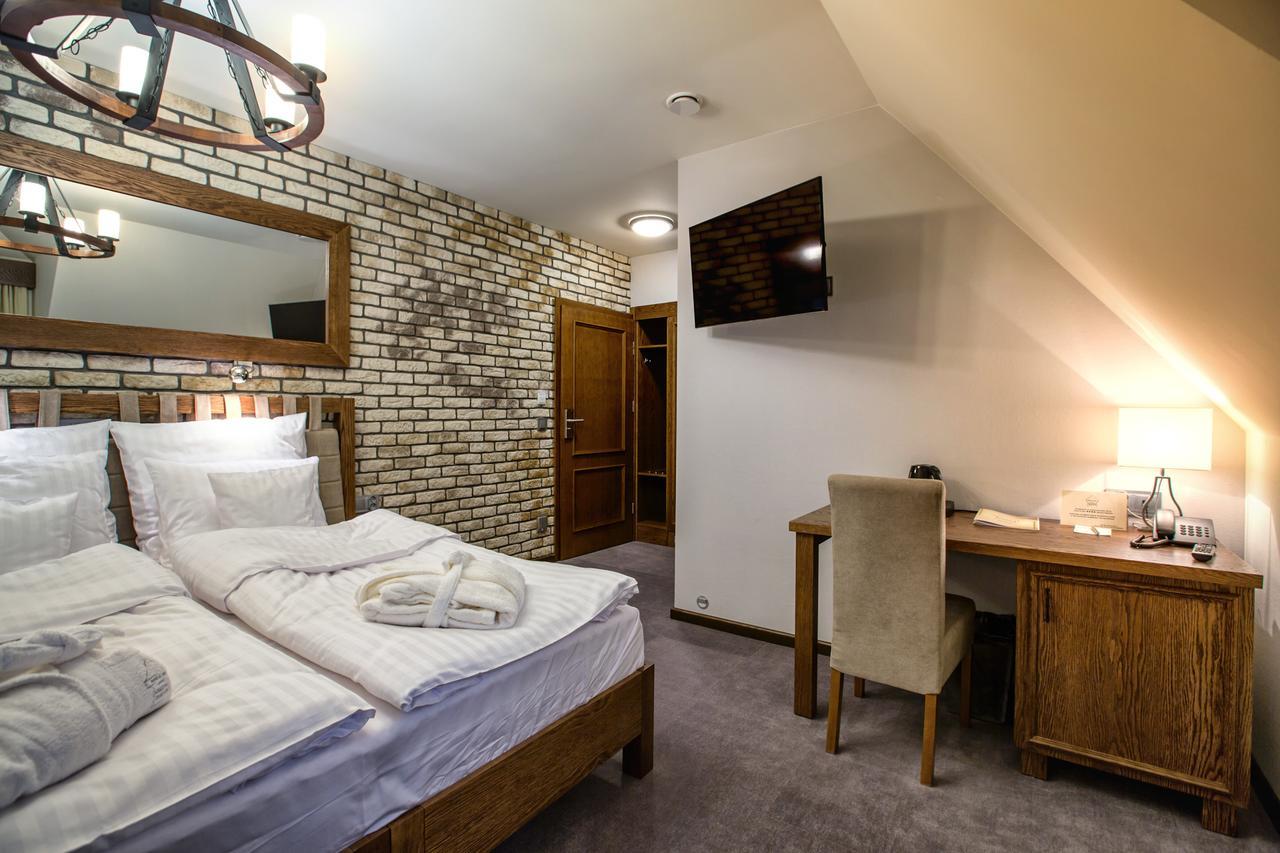 Double or Twin Room Bathroom