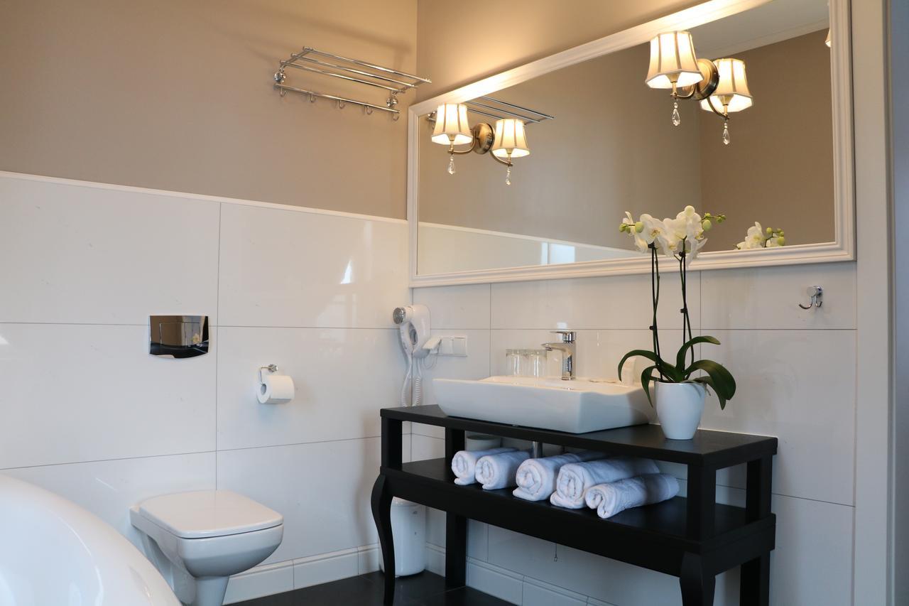 Deluxe Double Room Bath