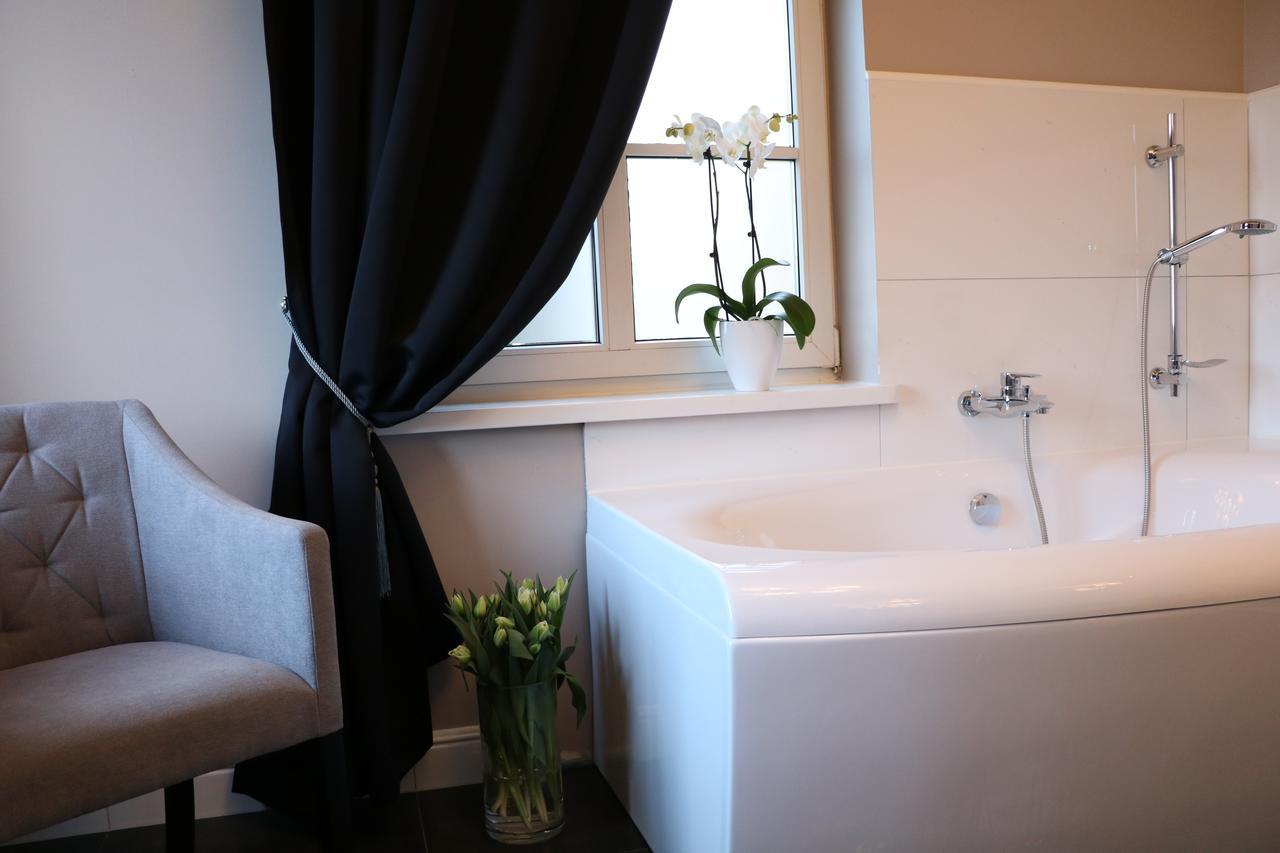 Deluxe Double Room Bath
