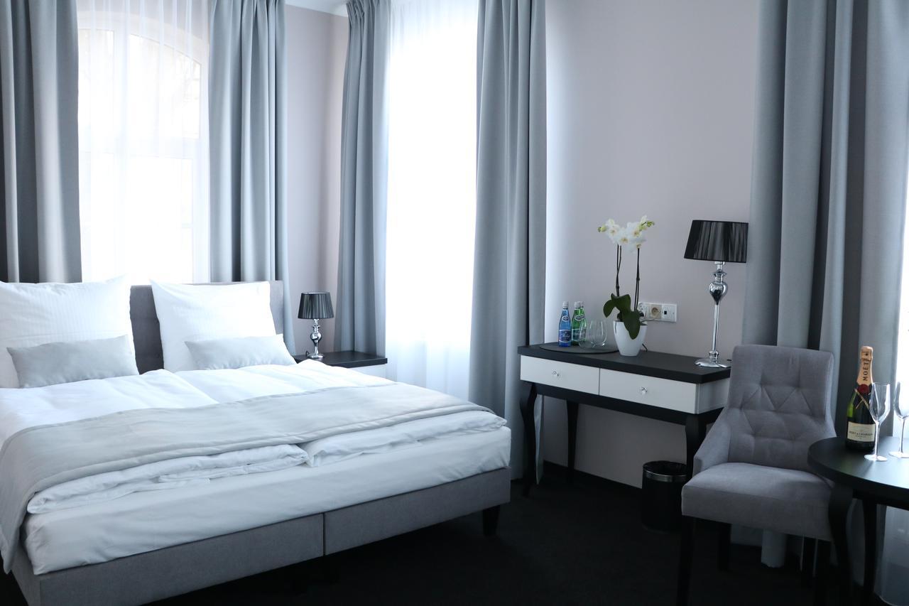 Deluxe Double Room Bath