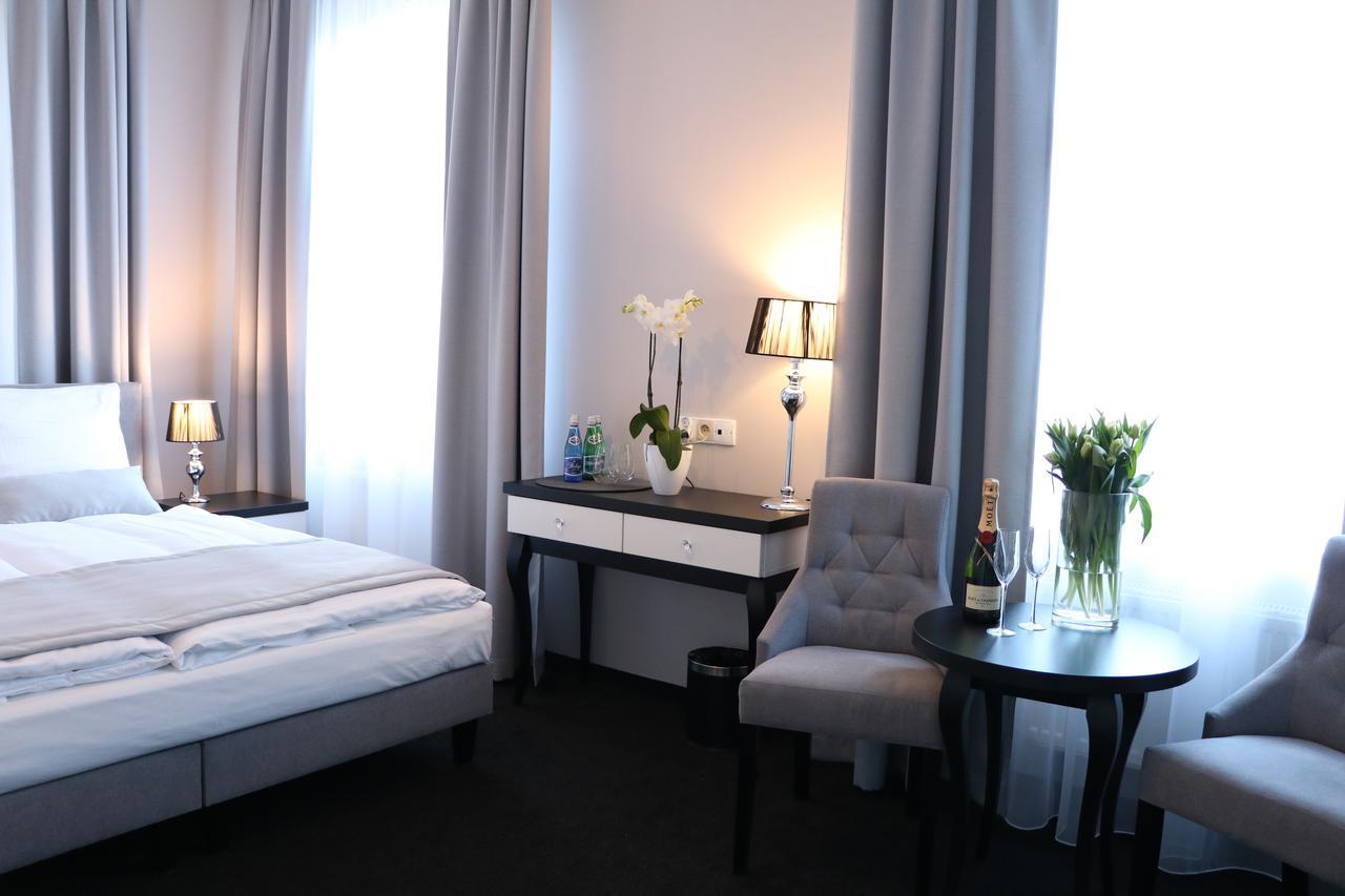 Deluxe Double Room Bath
