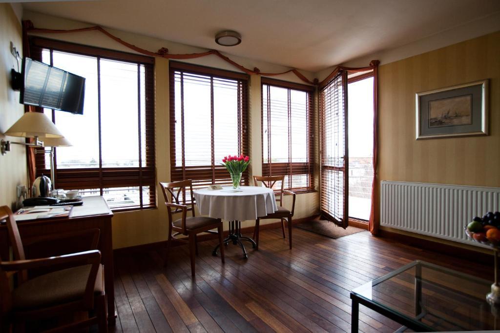 Captain's Suite