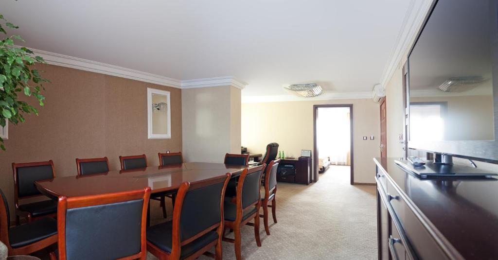 Superior Suite