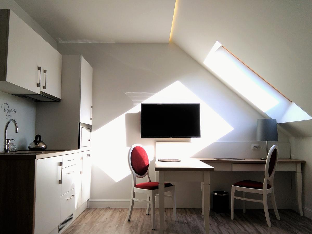 Studio Apartment