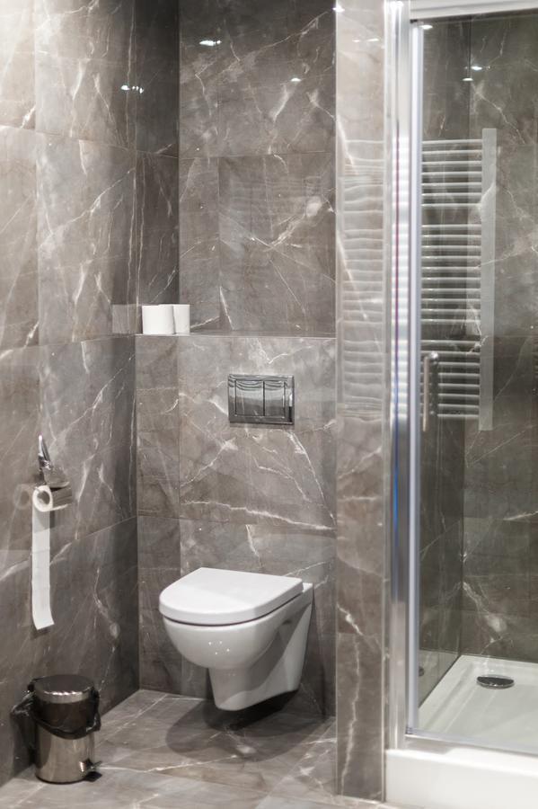 Triple Room Bathroom