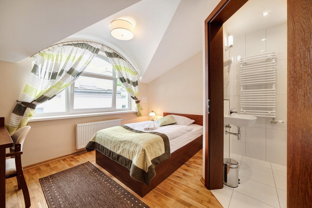 Basic Double Room