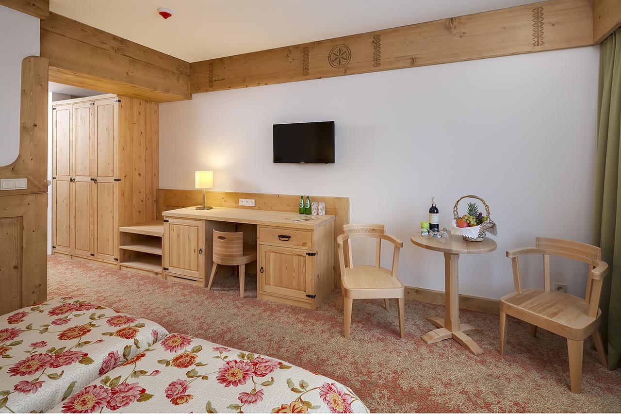 Standard Double or Twin Room unlimited access to Terma Bania