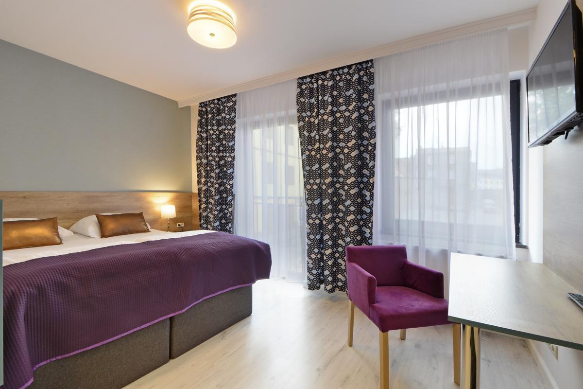 Standard Queen Room