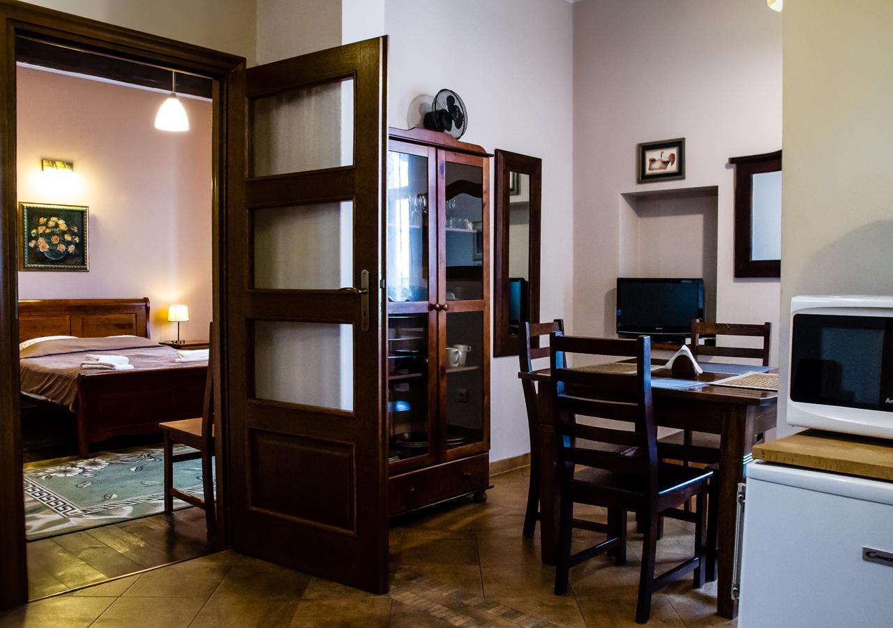 Three-Bedroom Apartment Akwarium