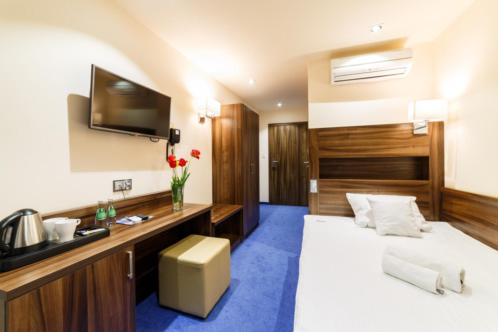 Deluxe Single Room