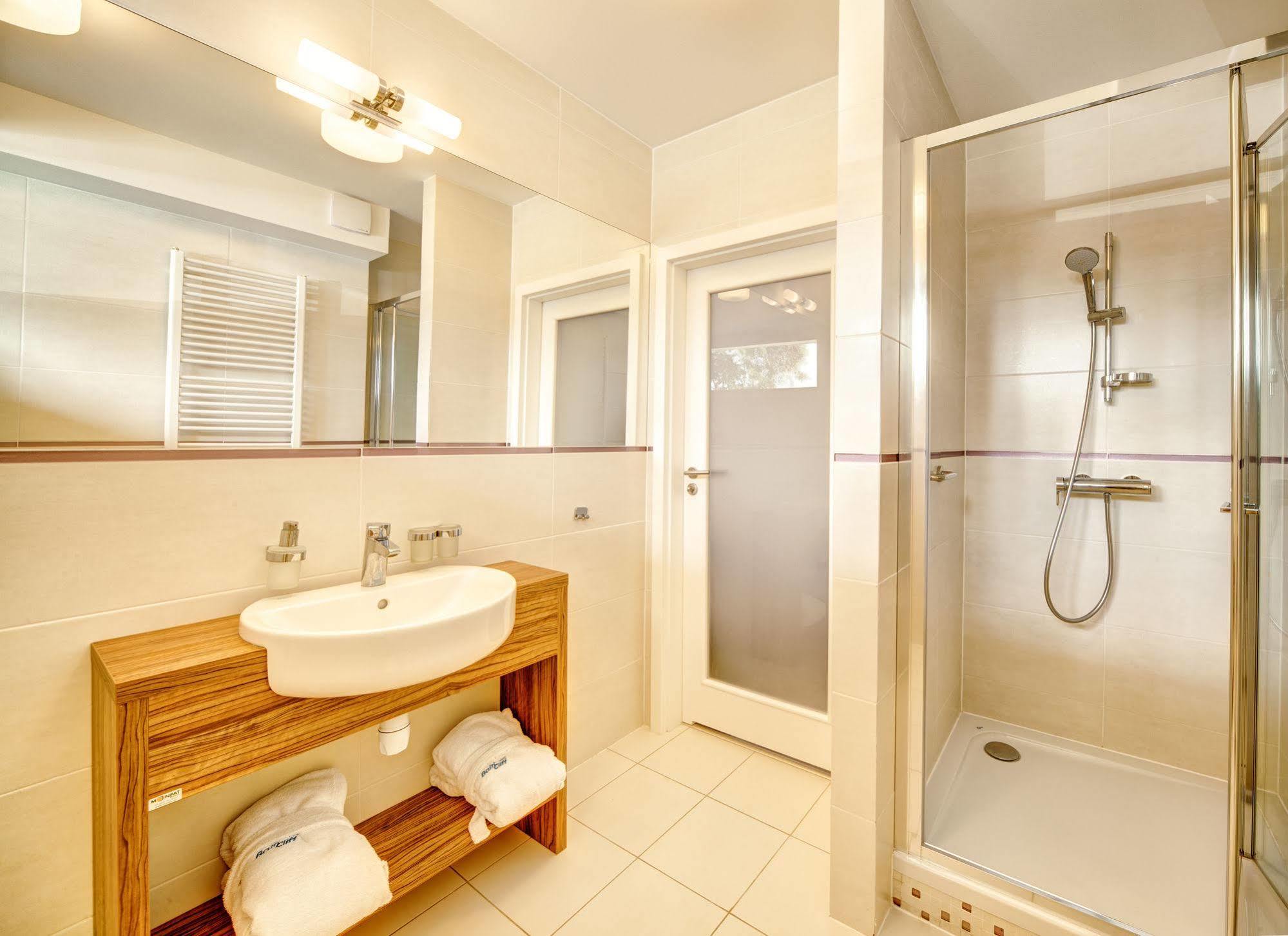 Junior Apartment