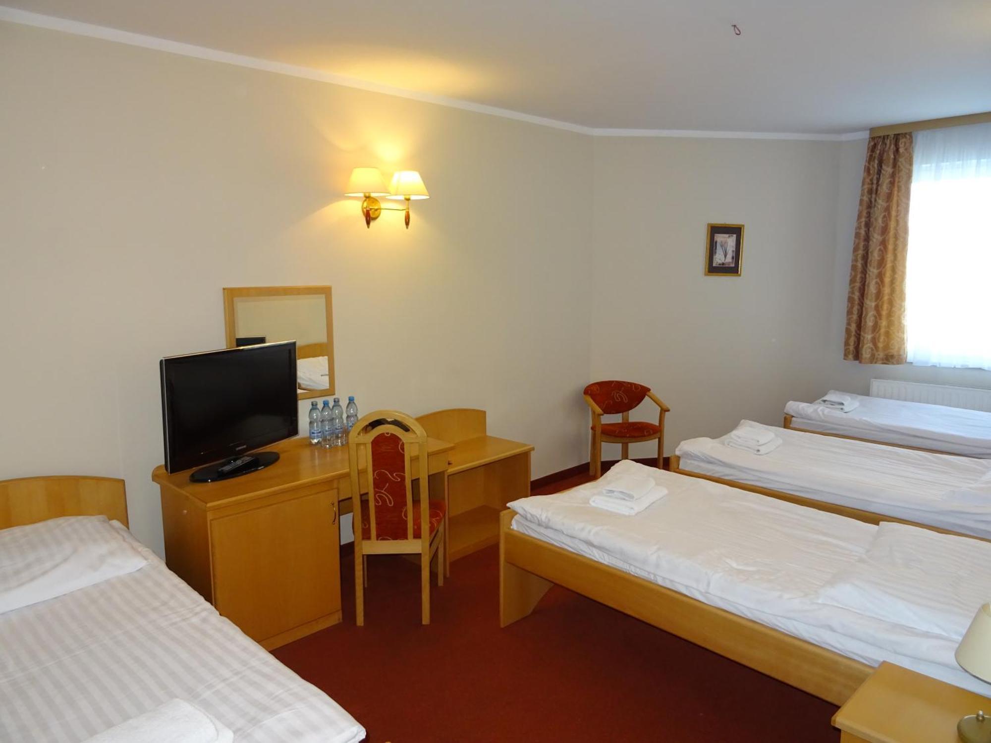 Comfort Triple Room