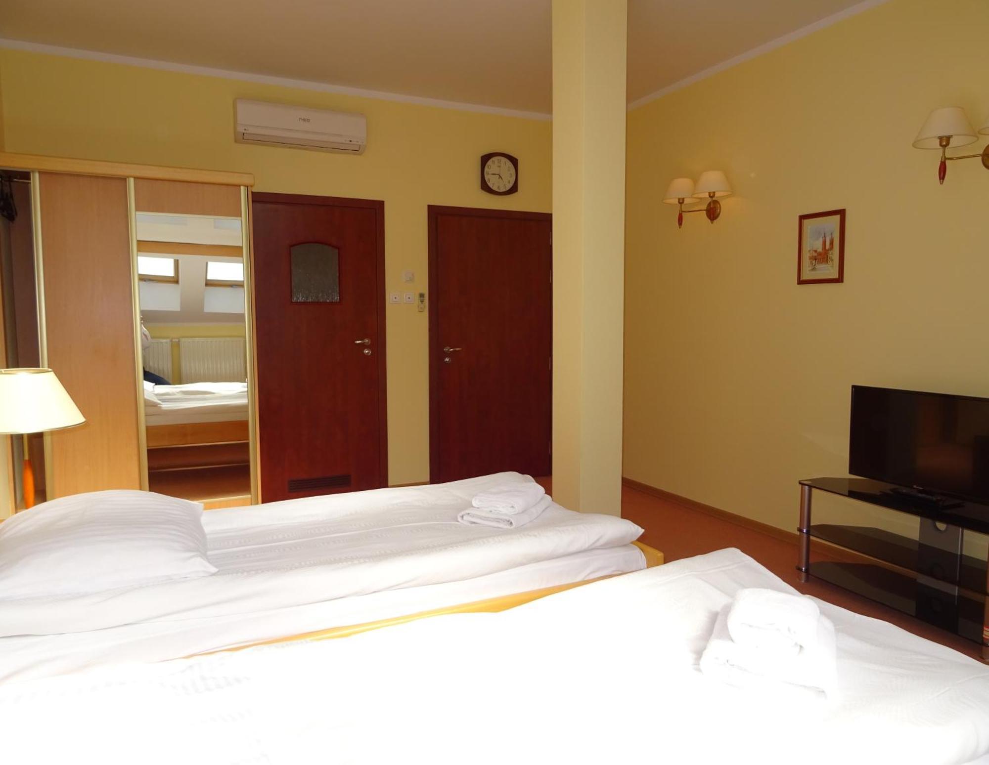 Comfort Twin Room
