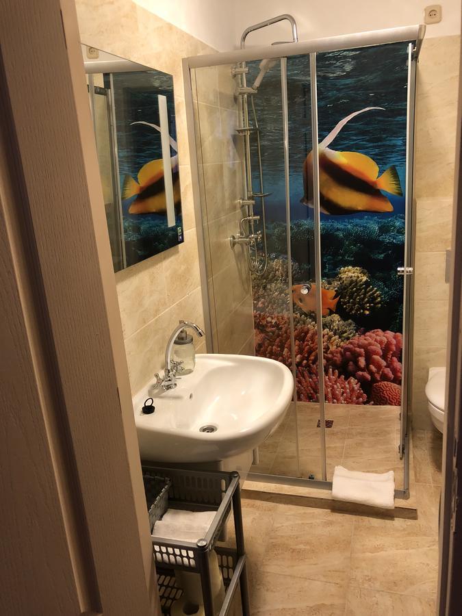 Standard Triple Room Private Bathroom