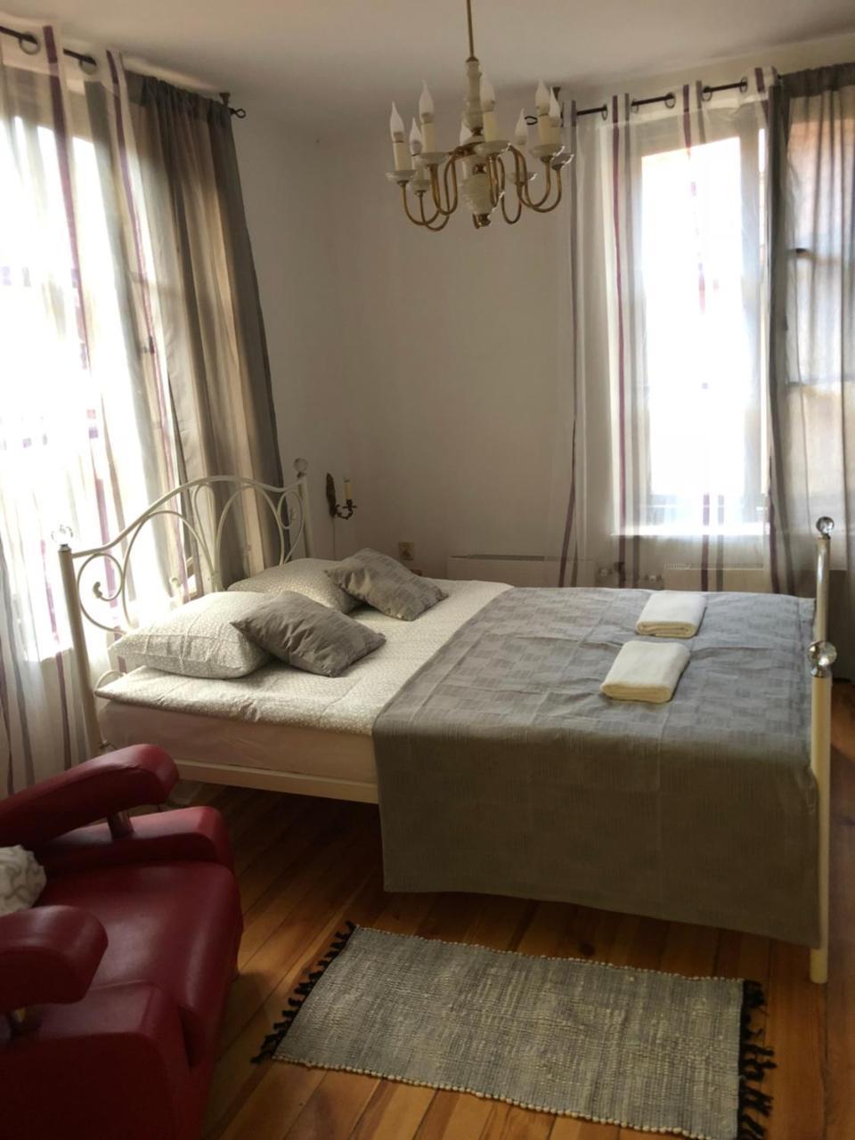 Standard Triple Room Private Bathroom
