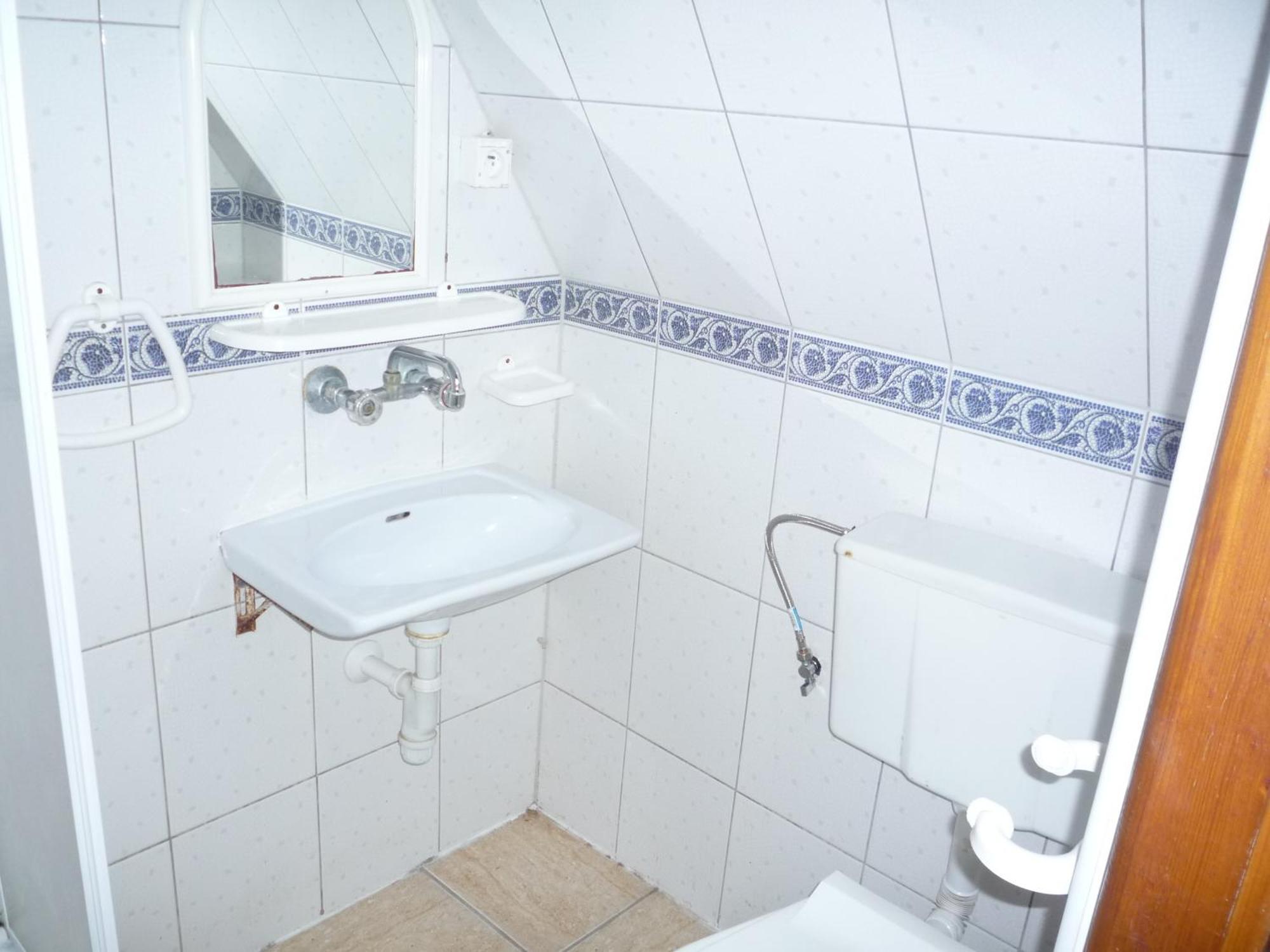 Economy Twin Room