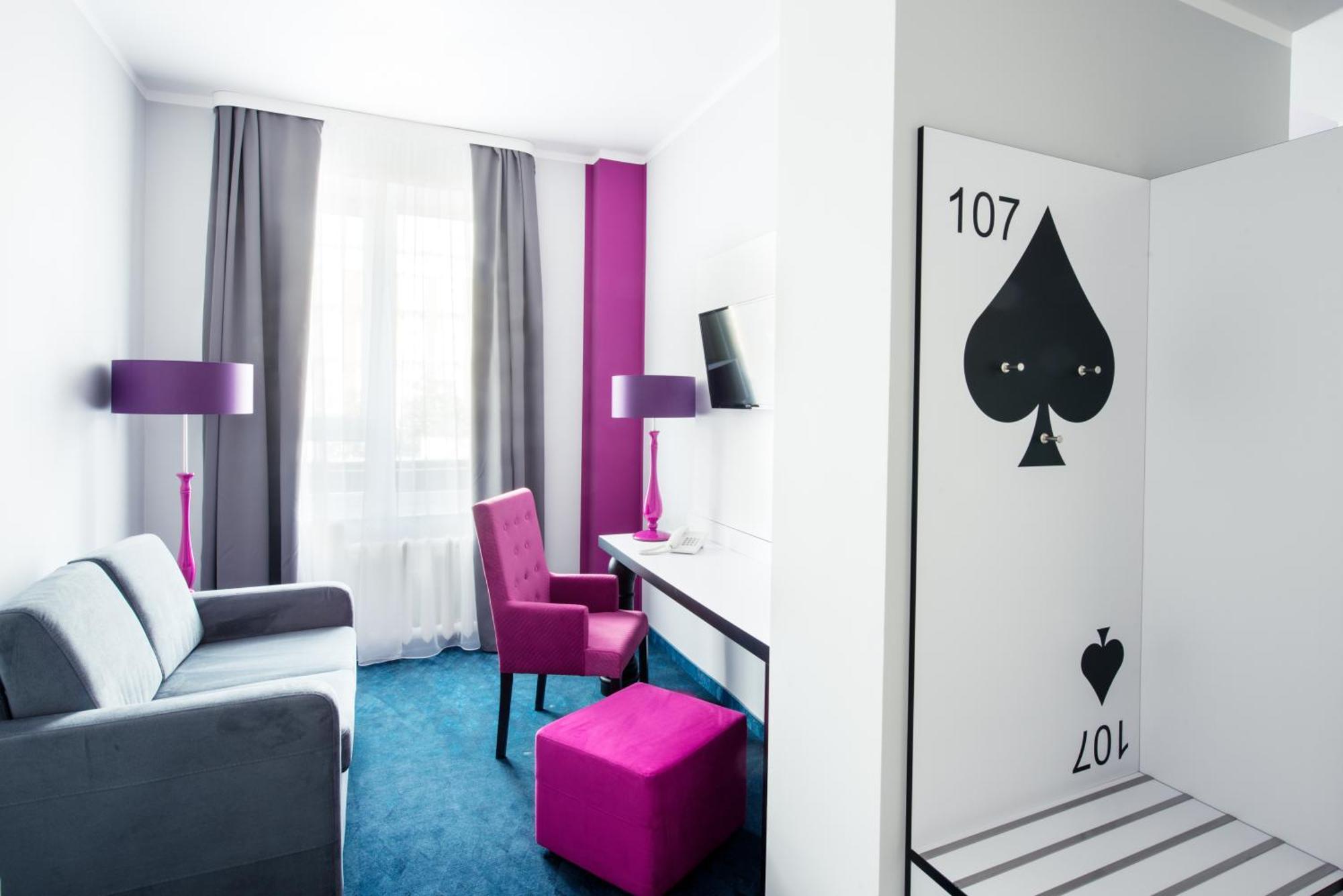 Standard Twin Room Sofa